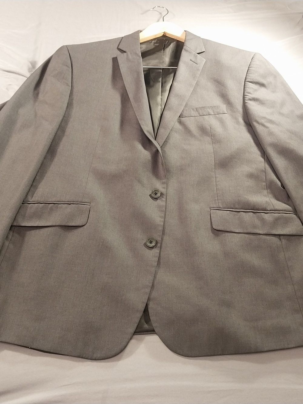 Kenneth Cole Reaction Men's 3 Piece Suit in size 46R #365